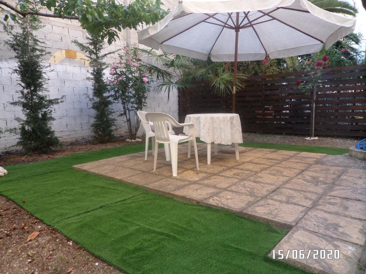 Anais Apartment Néa Péramos Dış mekan fotoğraf