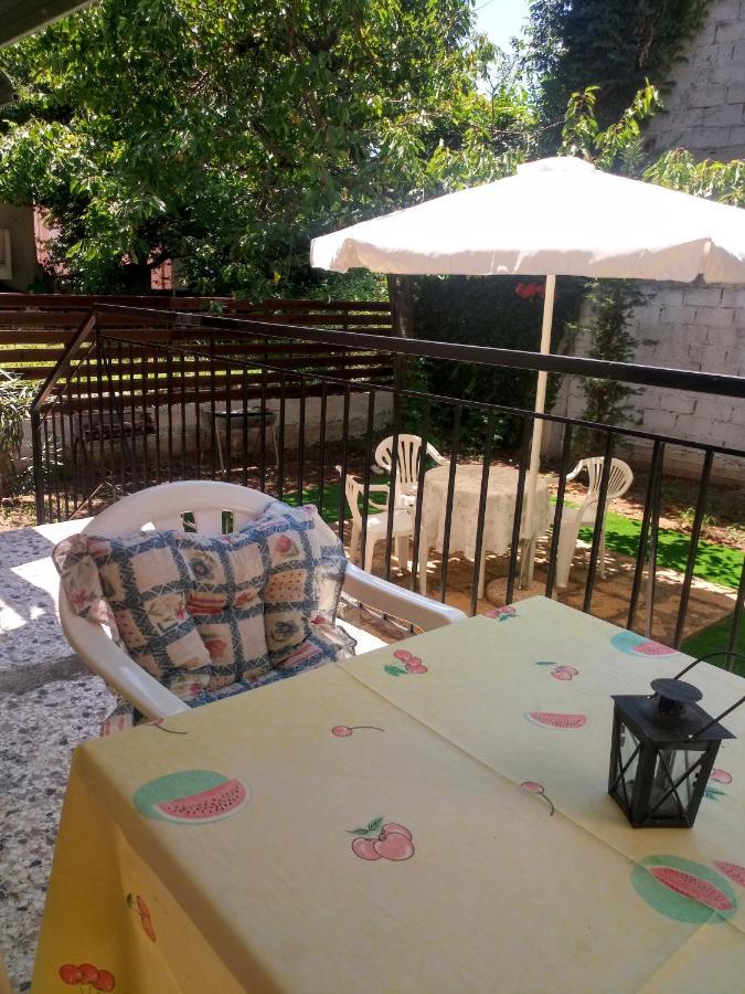 Anais Apartment Néa Péramos Dış mekan fotoğraf
