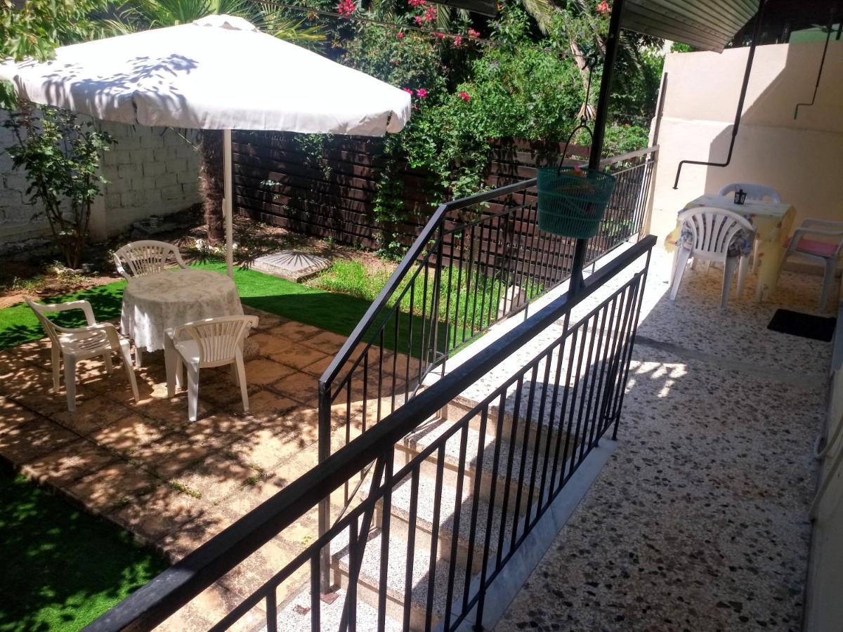 Anais Apartment Néa Péramos Dış mekan fotoğraf